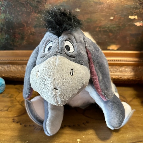 RARE 2011 Disney Store Ice Skating Eeyore Winter Coat Plush Limited Edition HTF - Picture 4 of 13